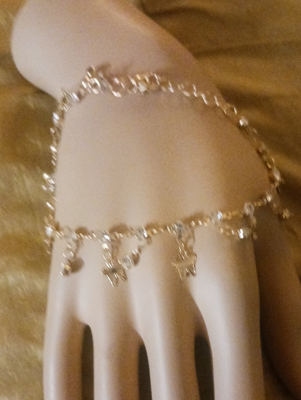 Gold-Tone Star  Ankle Bracelet - Picture 1 of 1